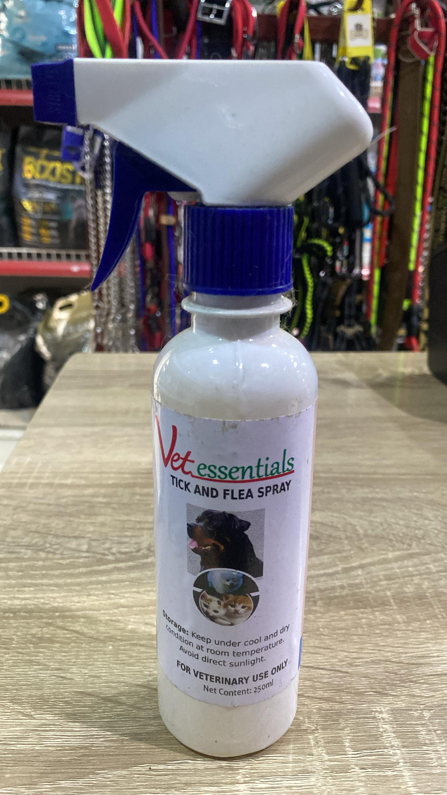 Vet essential tick spray